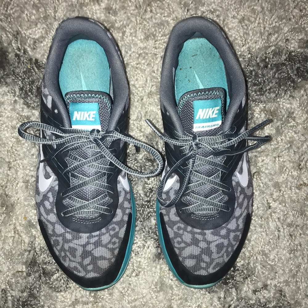 Nike Tennis Shoes